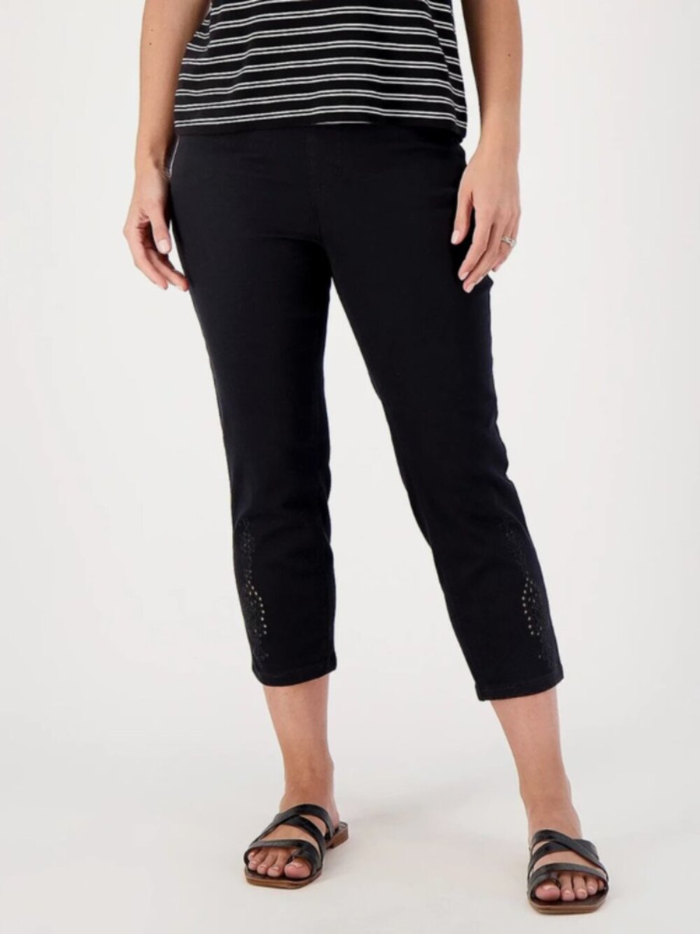 Isaac Mizrahi Live True Denim Crop Jean w/Eyelet Embroidery Black Petite 32